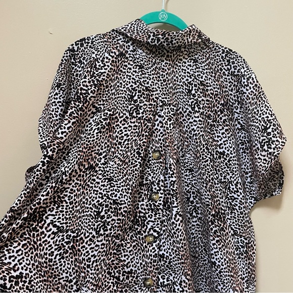 Worthington XL Cheetah Print Short Sleeve Blouse - Picture 4 of 7